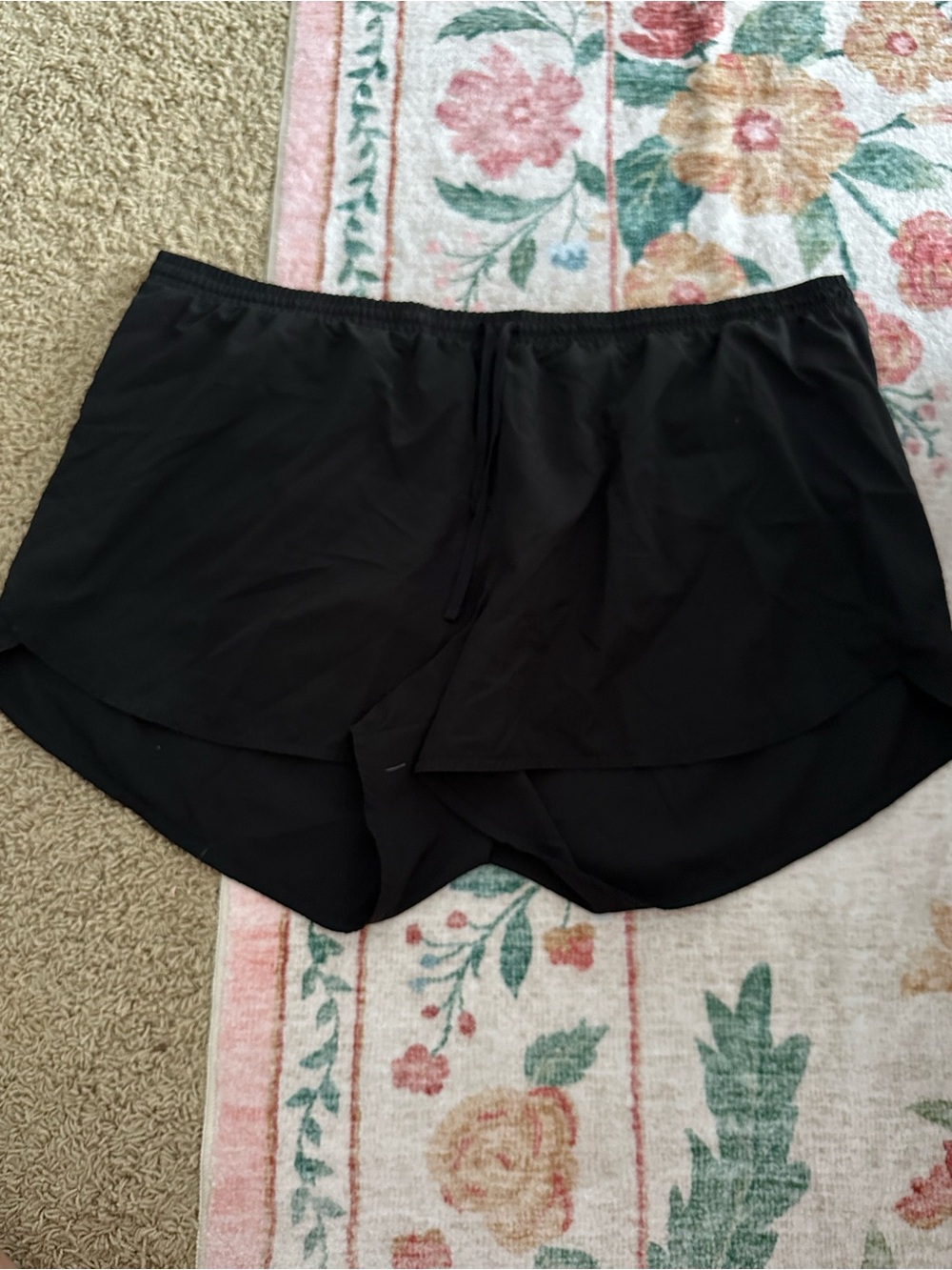 Women’s Old Navy Active Shorts Size 2XL